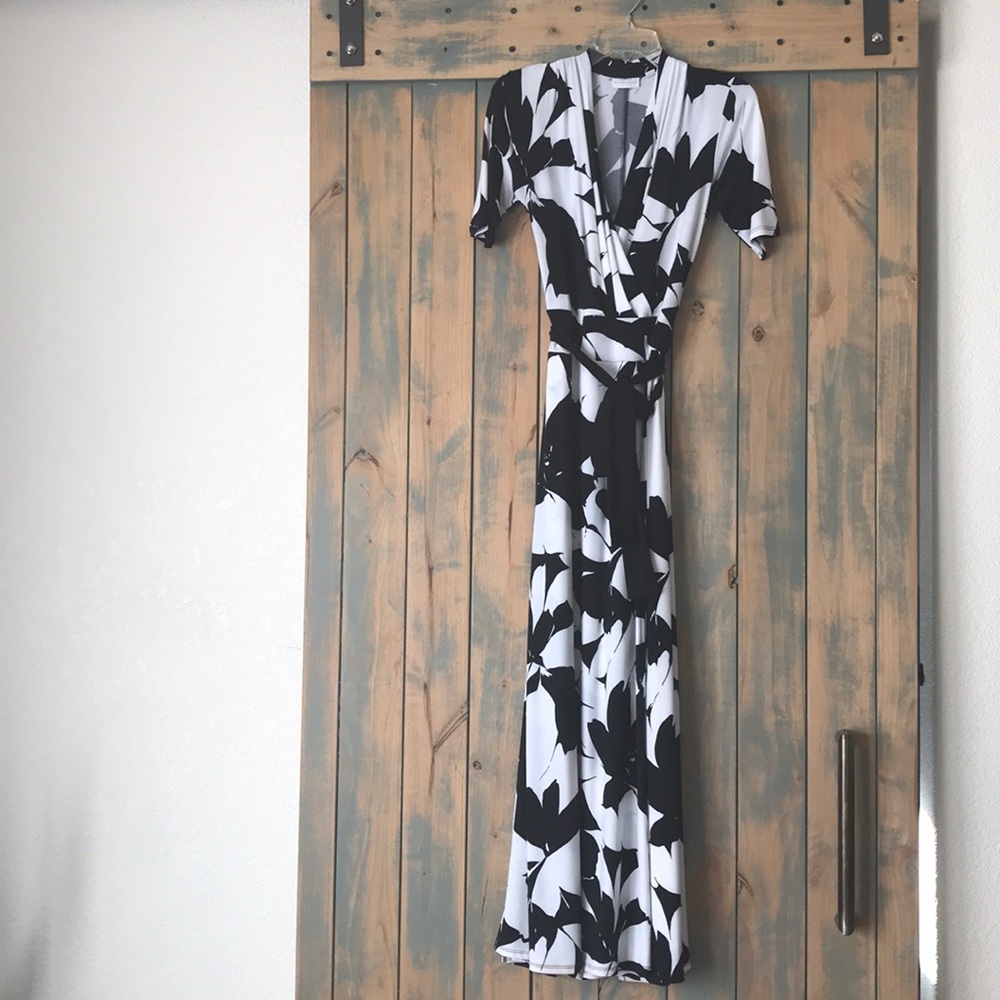 New York & Company faux wrap dress